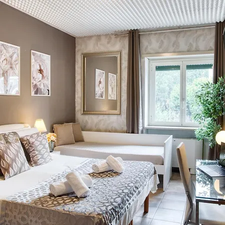 Oda ve Kahvaltı Di Martino 4*